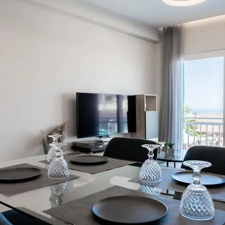 Апартаменты Yiannis Deluxe *