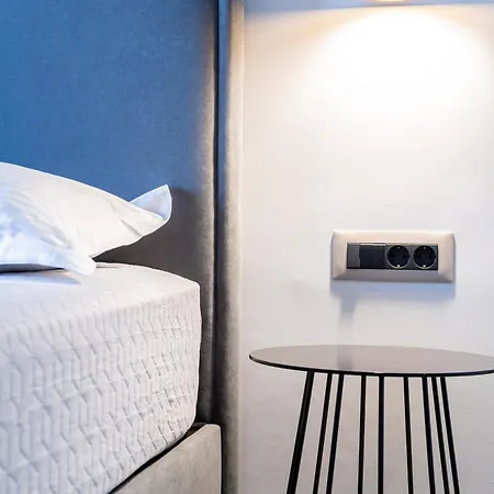 Yiannis Deluxe * La Canée